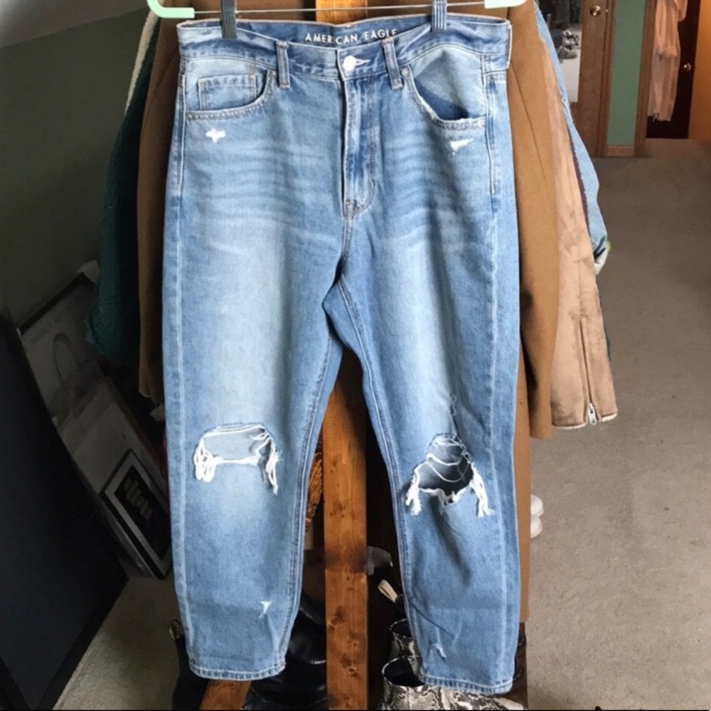 American Eagle Outfitter Mom Jeans